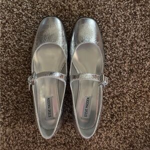 Steve Madden Metallic Silver Flats